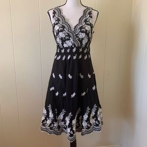 Karen Kane Vintage-Inspired Black White Floral Embroidered Sleeveless Dress S